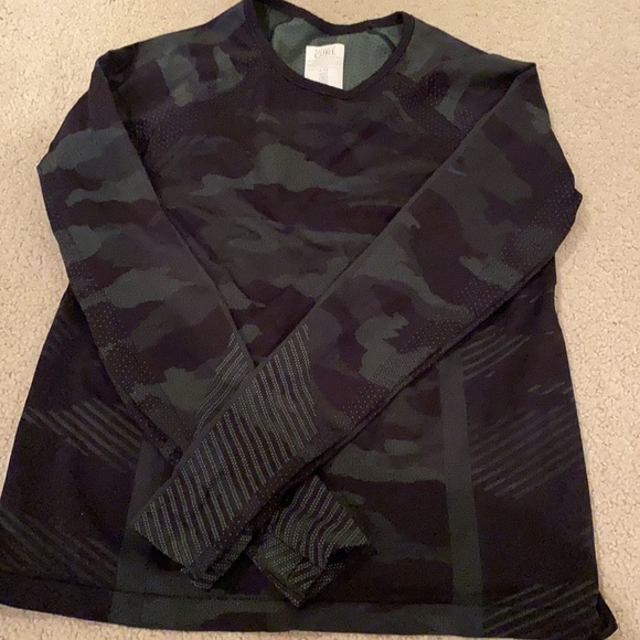 Athleta Girl long sleeve Camo print athletic top - Picture 3 of 5